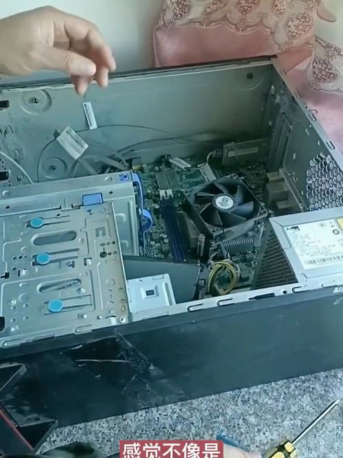 电脑开机cpu风扇转一下就停了