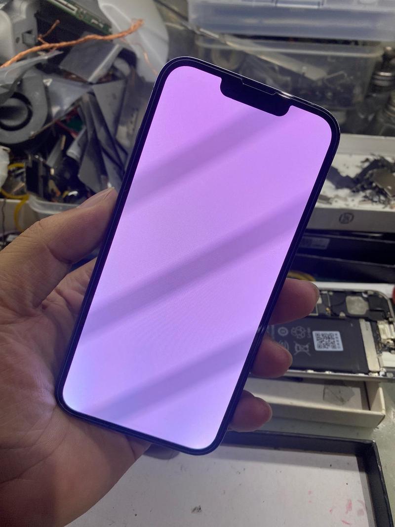 苹果手机不贴膜屏幕容易花吗