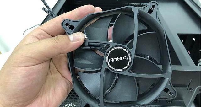 电脑cpu风扇转一下停一下