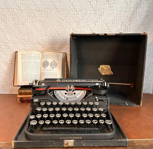 世界上第一台电脑是谁发明的