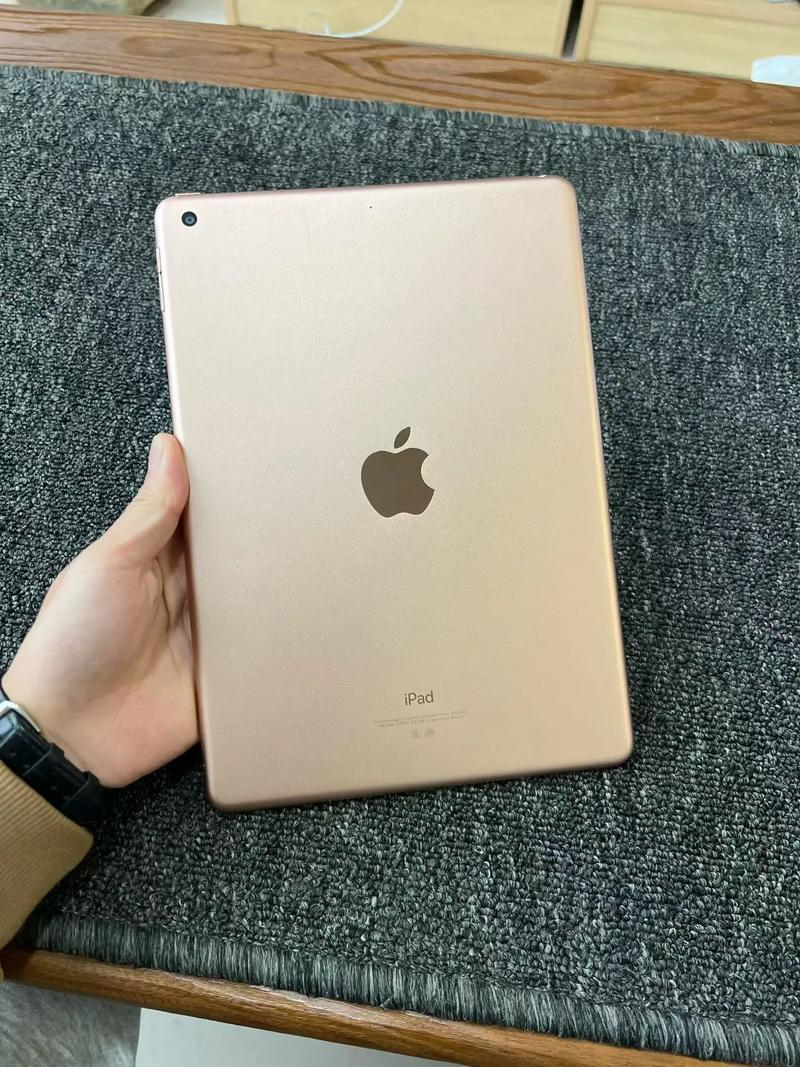 苹果笔记本128g够用吗