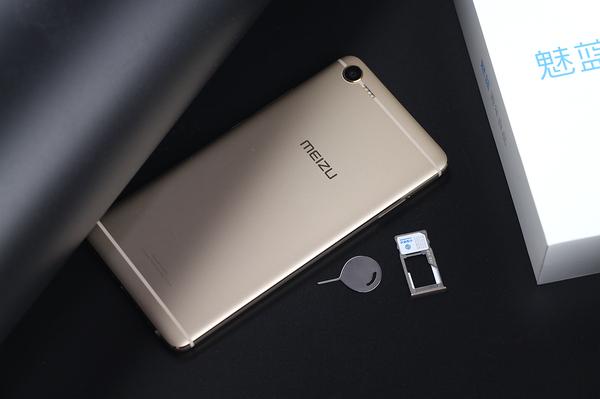 魅蓝e2是安卓7.0吗