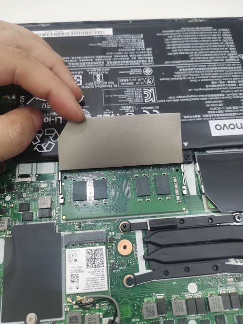 笔记本电脑可以加内存条吗