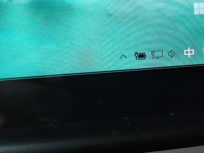 笔记本电脑屏幕出现条纹