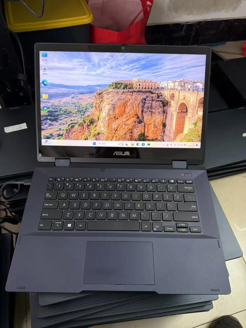 笔记本电脑显示屏多少钱