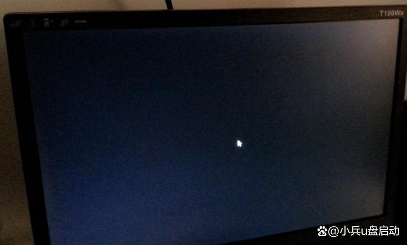 电脑开机鼠标键盘没反应