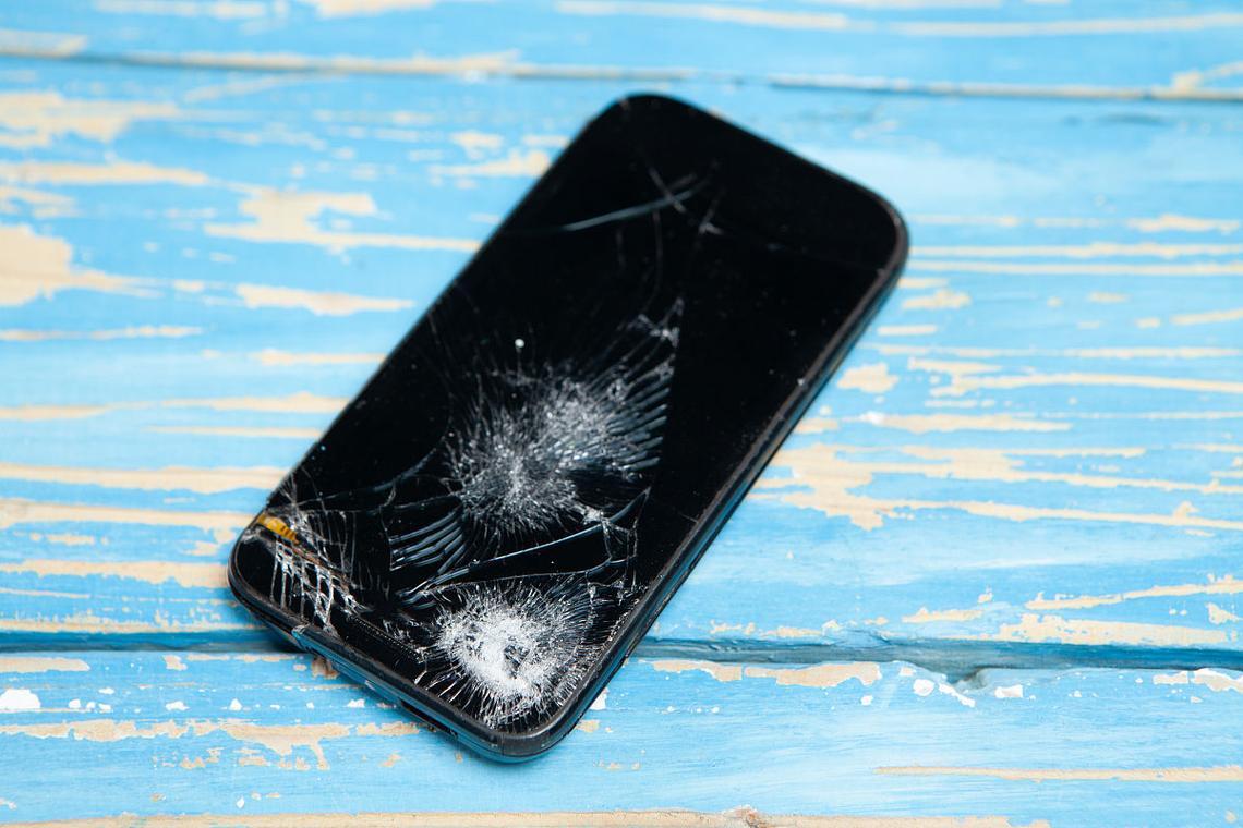 安卓手机屏幕碎了图片