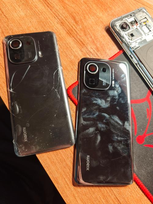 小米手机后盖怎么打开