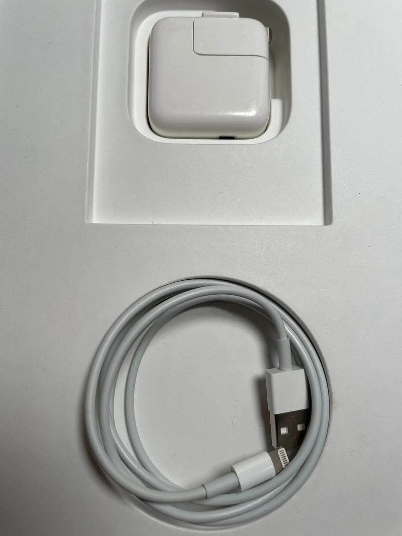 苹果数据线保修期多久