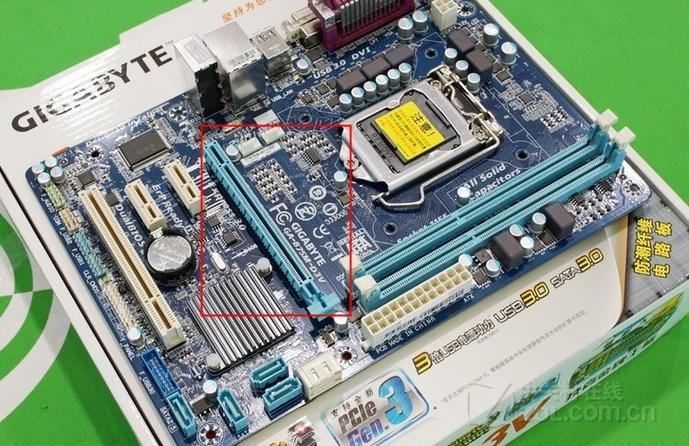 台式电脑显卡在什么位置