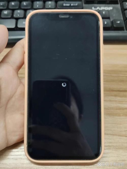 苹果手机开不了机黑屏