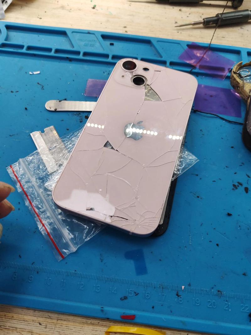 苹果手机外壳掉漆修复