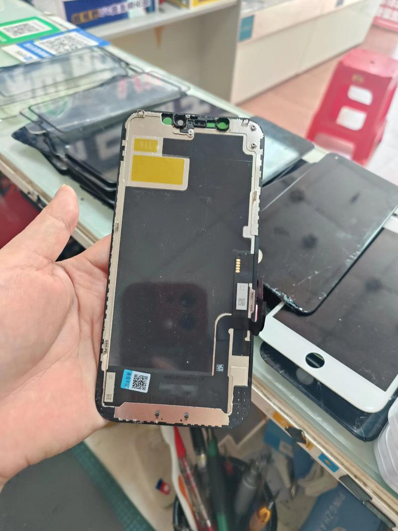 苹果手机外壳掉漆修复