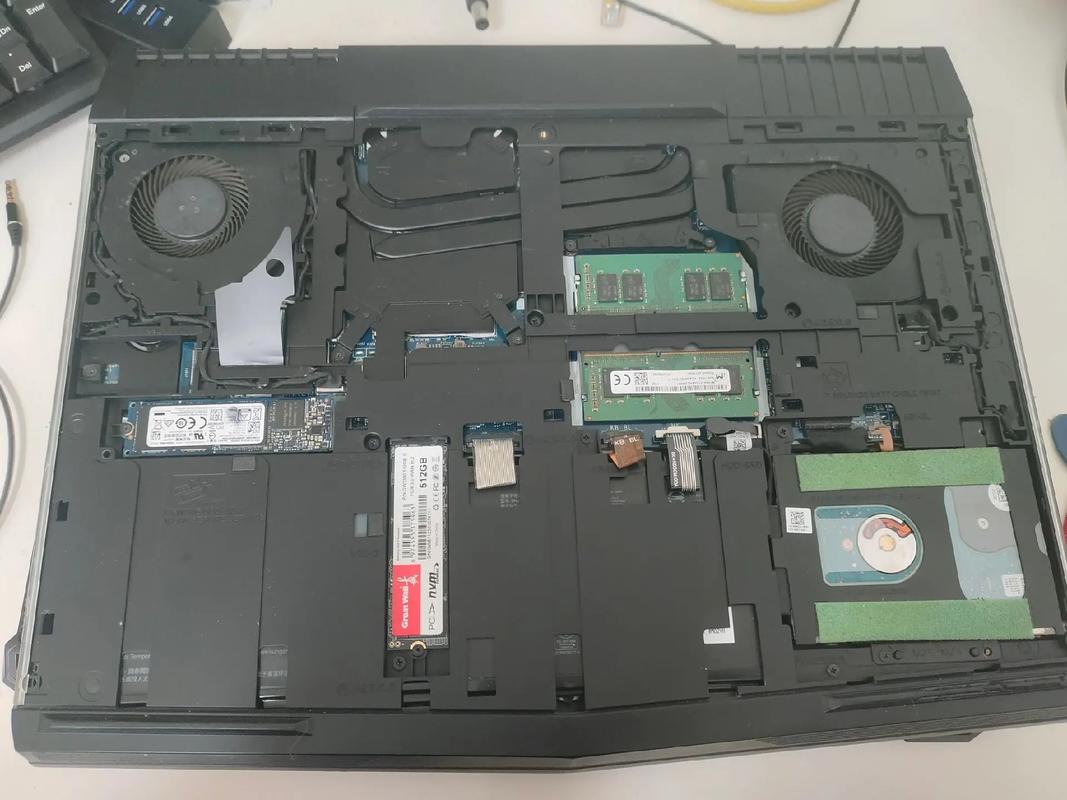 笔记本电脑加装固态硬盘